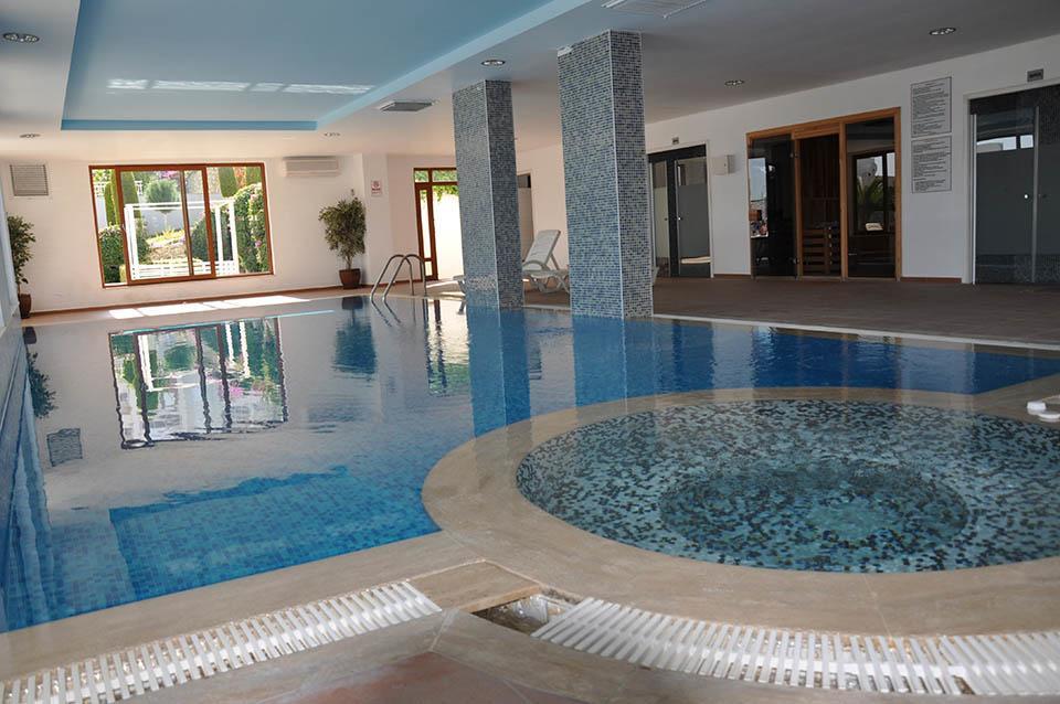 Four Seasons Sokak No 07600 * Side