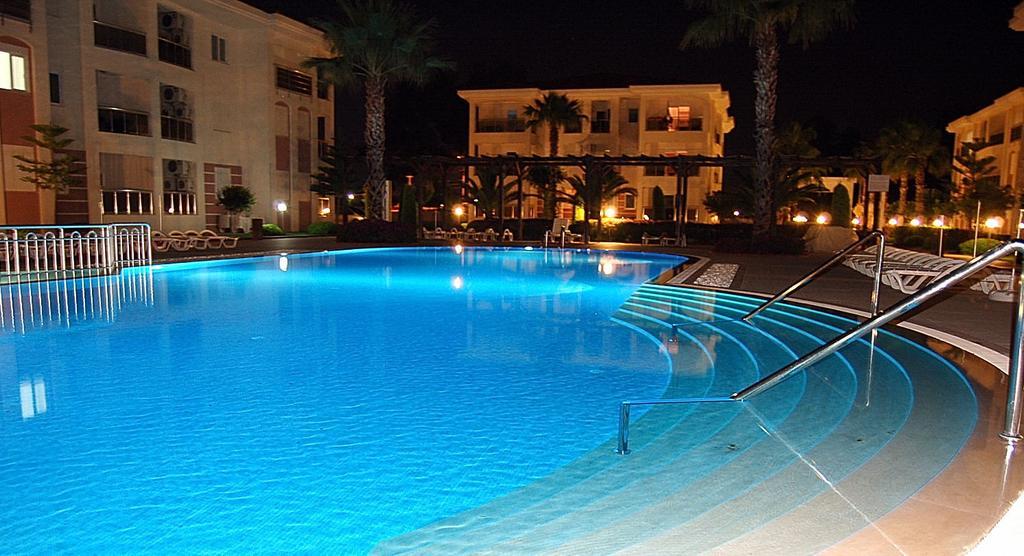 Apartment Four Seasons Sokak No 07600 *